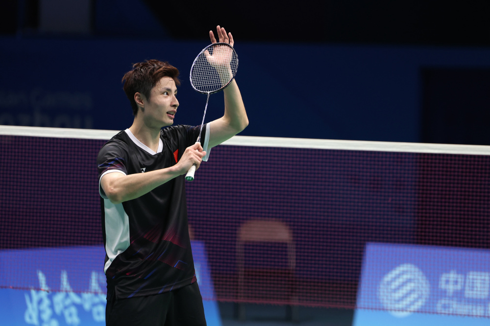 赛首回合中 赛首回合中